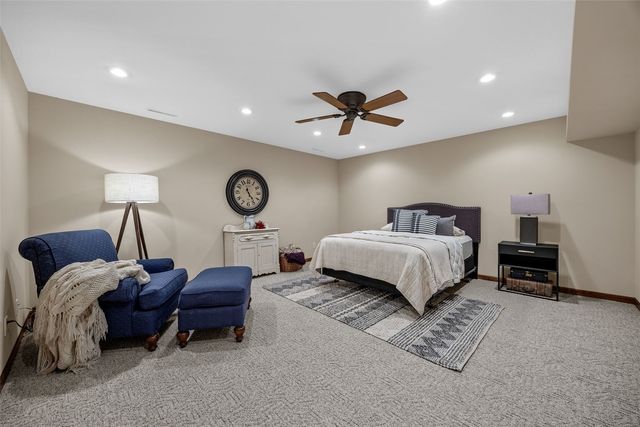 425 Northhaven Drive, Robins, IA 52328