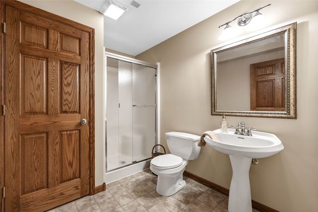 425 Northhaven Drive, Robins, IA 52328