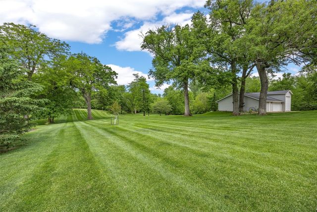 425 Northhaven Drive, Robins, IA 52328