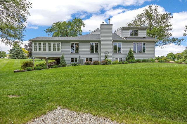 425 Northhaven Drive, Robins, IA 52328
