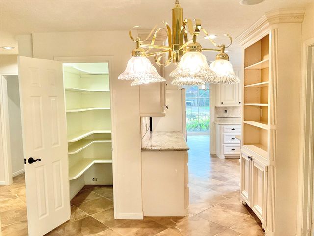 1022 Oak Leaf Street, La Porte, TX 77571