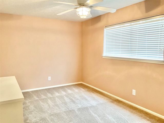 1022 Oak Leaf Street, La Porte, TX 77571