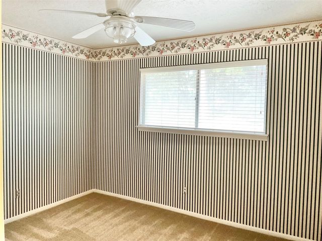 1022 Oak Leaf Street, La Porte, TX 77571