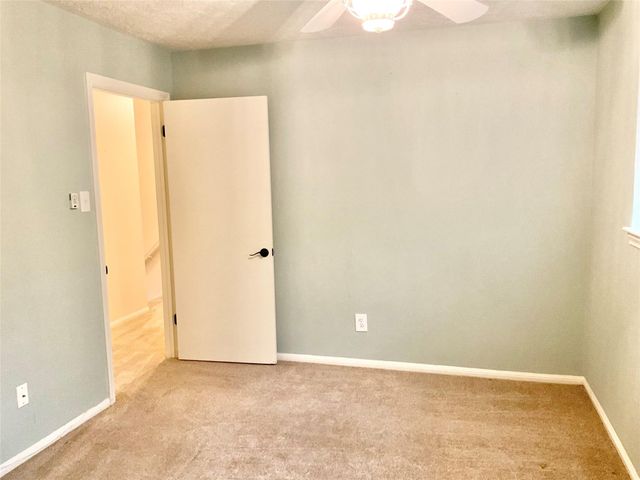 1022 Oak Leaf Street, La Porte, TX 77571