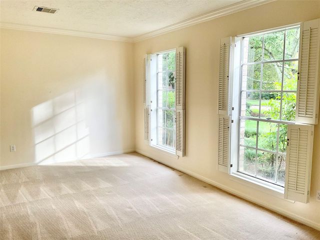 1022 Oak Leaf Street, La Porte, TX 77571