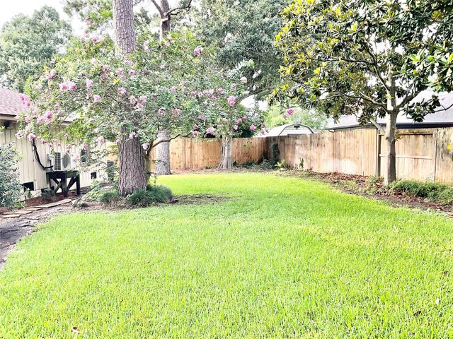 1022 Oak Leaf Street, La Porte, TX 77571