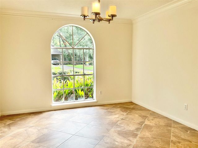 1022 Oak Leaf Street, La Porte, TX 77571