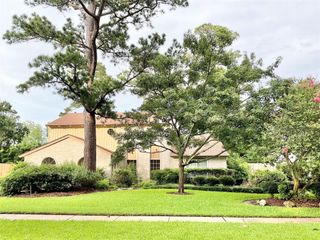 1022 Oak Leaf Street, La Porte, TX 77571