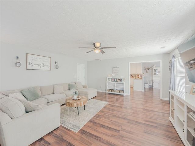 3100 Oak Ridge Lane, Loganville, GA 30052