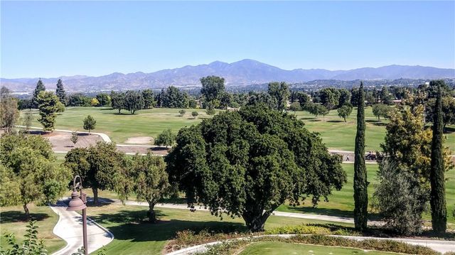 898 Ronda Sevilla N, Laguna Woods, CA 92637