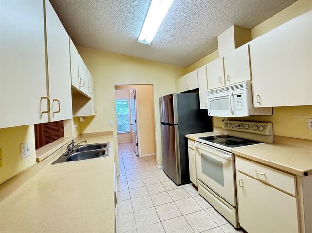 5804 GARDEN LAKES FERN, Bradenton, FL 34203