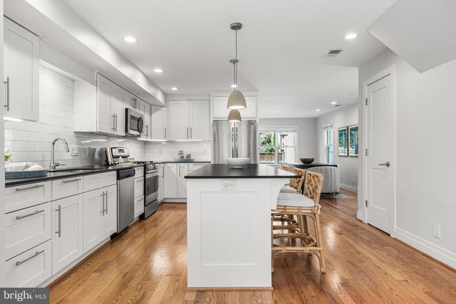 906 N COLUMBUS ST, Alexandria, VA 22314