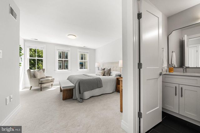 906 N COLUMBUS ST, Alexandria, VA 22314