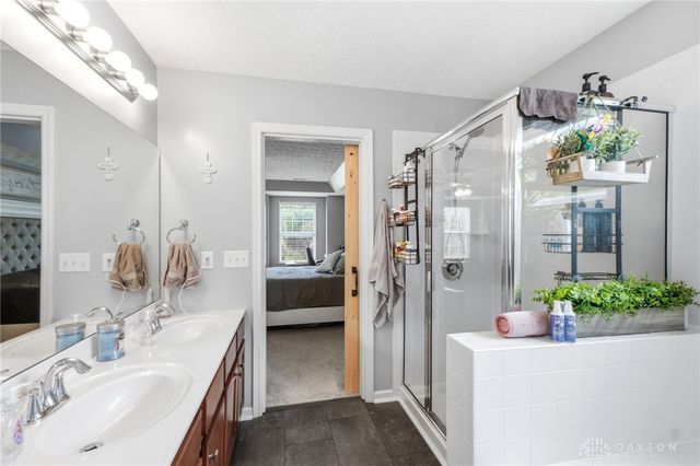 316 Sackett Drive, Monroe, OH 45050