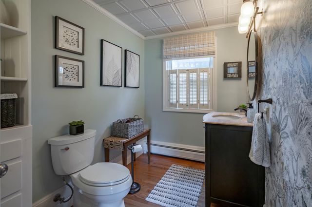 5 Ashland Street, Nashua, NH 03064