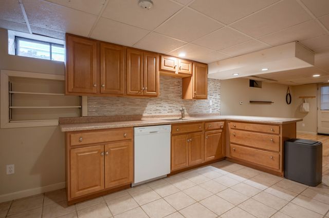 5 Ashland Street, Nashua, NH 03064