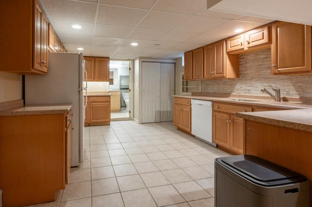 5 Ashland Street, Nashua, NH 03064