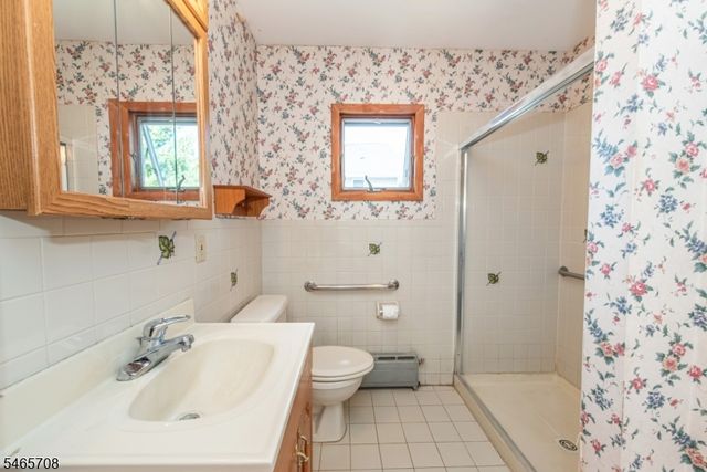 25 Orchard Sq, Caldwell Boro Twp., NJ 07006