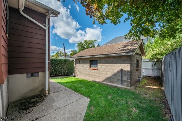 25 Orchard Sq, Caldwell Boro Twp., NJ 07006