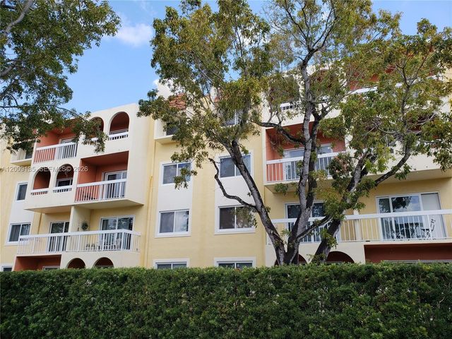 8101 Camino Real C401, Miami, FL 33143