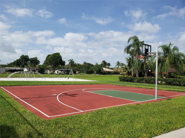 8101 Camino Real C401, Miami, FL 33143