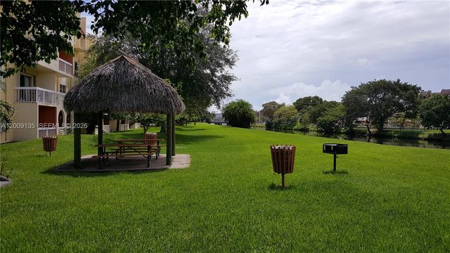 8101 Camino Real C401, Miami, FL 33143