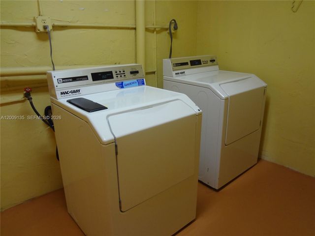 8101 Camino Real C401, Miami, FL 33143