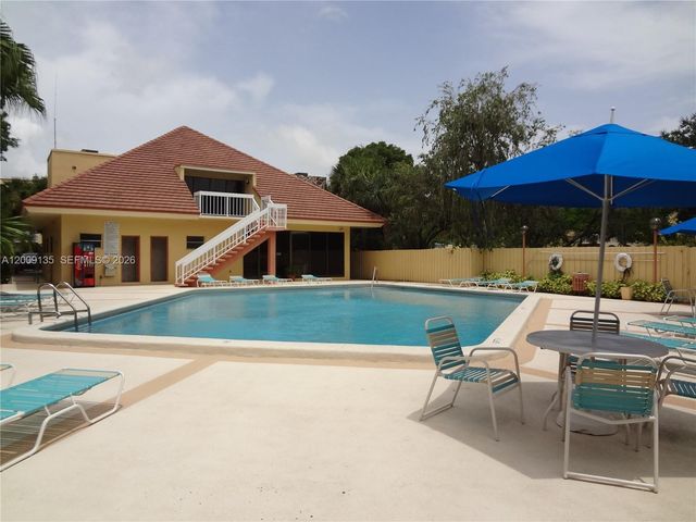 8101 Camino Real C401, Miami, FL 33143