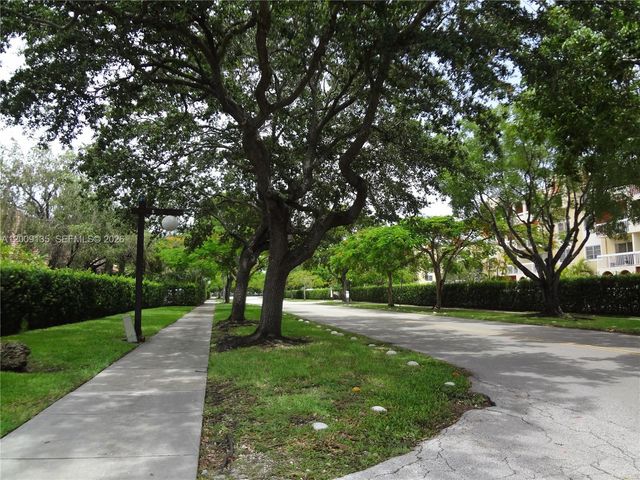 8101 Camino Real C401, Miami, FL 33143