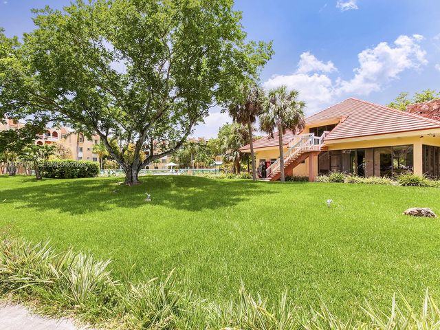 8101 Camino Real C401, Miami, FL 33143