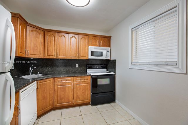 8101 Camino Real C401, Miami, FL 33143