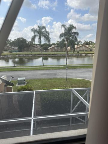 65 Maplecrest Circle, Jupiter, FL 33458