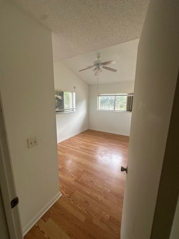 65 Maplecrest Circle, Jupiter, FL 33458