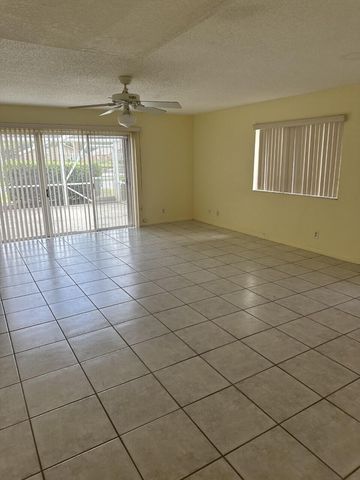 65 Maplecrest Circle, Jupiter, FL 33458