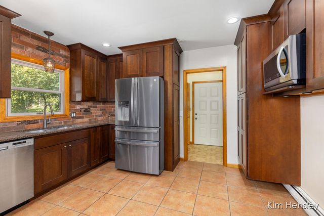 1085 4 Mile Road, Grand Rapids, MI 49525