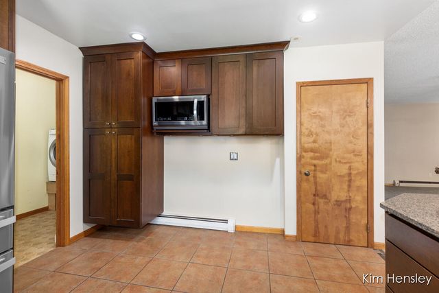 1085 4 Mile Road, Grand Rapids, MI 49525