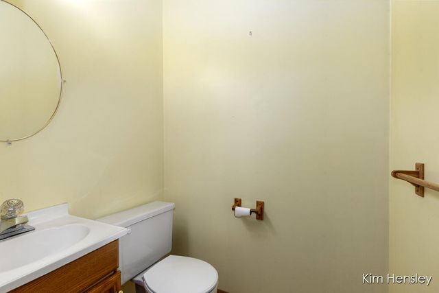 1085 4 Mile Road, Grand Rapids, MI 49525