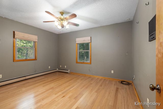 1085 4 Mile Road, Grand Rapids, MI 49525
