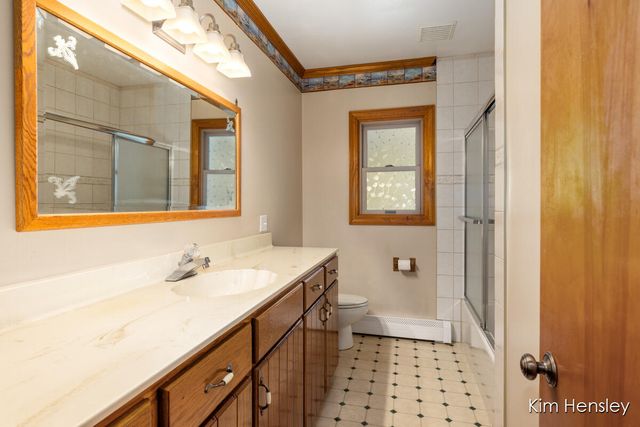 1085 4 Mile Road, Grand Rapids, MI 49525
