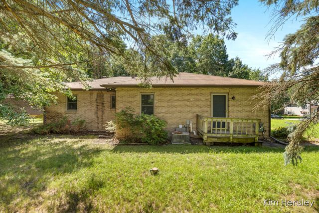 1085 4 Mile Road, Grand Rapids, MI 49525