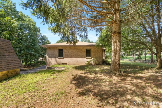 1085 4 Mile Road, Grand Rapids, MI 49525