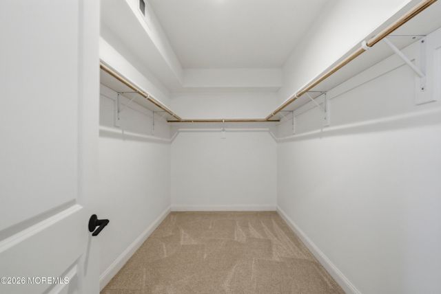 14 Remington Court, Farmingdale, NJ 07727