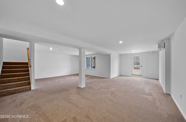 14 Remington Court, Farmingdale, NJ 07727