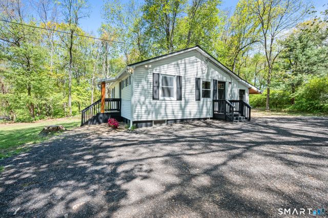 63 Savarese Lane, Burlington, CT 06013