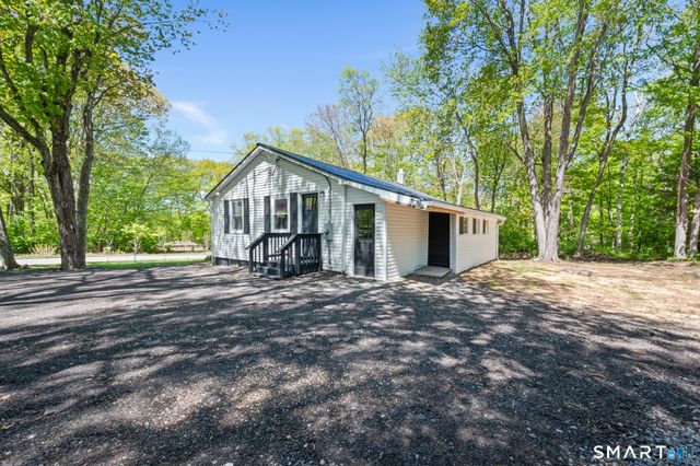 63 Savarese Lane, Burlington, CT 06013