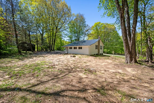 63 Savarese Lane, Burlington, CT 06013