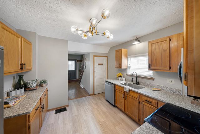 1905 Clifton Avenue, Columbus, OH 43219