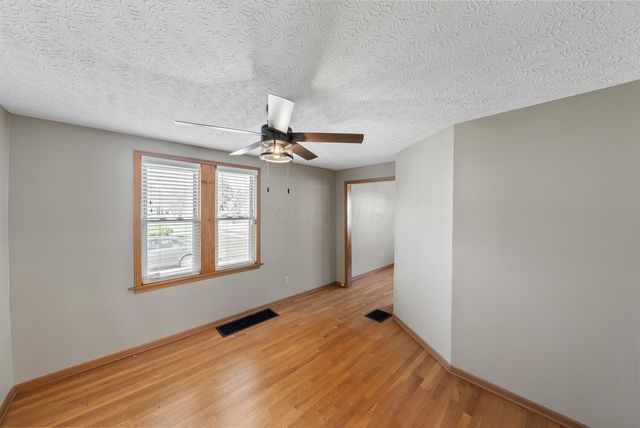 1905 Clifton Avenue, Columbus, OH 43219