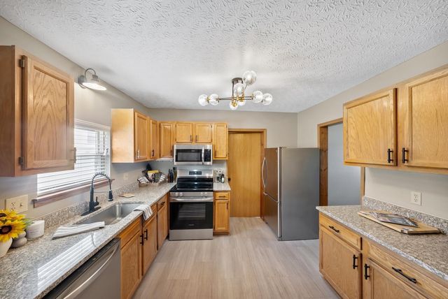 1905 Clifton Avenue, Columbus, OH 43219