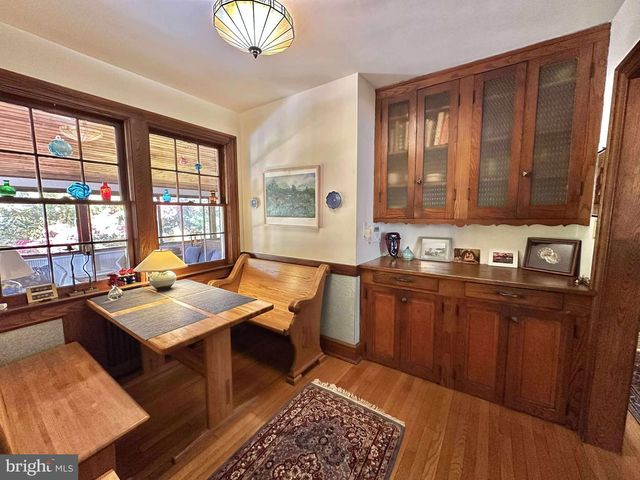 1700 N STAFFORD ST, Arlington, VA 22207